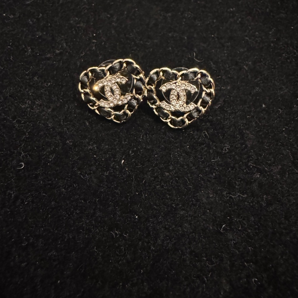 Chanel Gold and Silver Tweed Heart Earrings - Picture 2 of 5